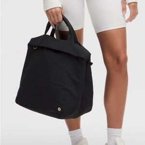 lululemon “On My Level Tote Bag”